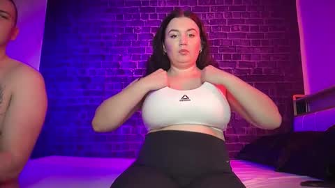 Cute Couple Real online show from May 10, 5:40 pm