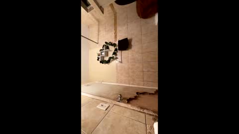 Snapshot of cutecuban18 chatting on January 9, 12:25 am loveolots online show from January 9, 12:25 am