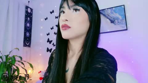 Snapshot of cuteezoe chatting on July 10, 4:39 am Zoe online show from July 10, 4:39 am