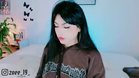 Snapshot of cuteezoe chatting on July 21, 4:48 am Zoe online show from July 21, 4:48 am