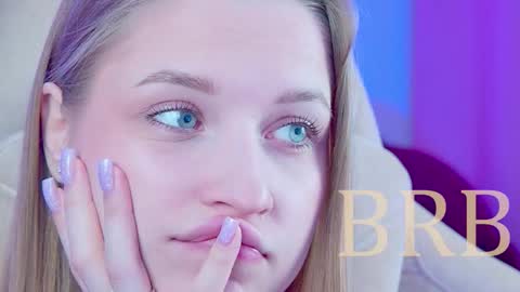 Rina online show from December 1, 5:01 am