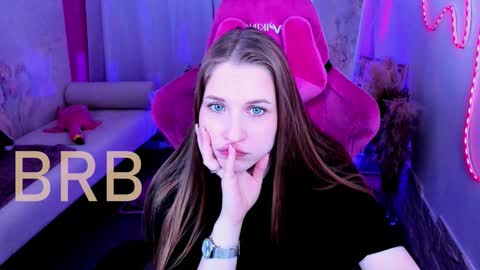 Rina online show from December 3, 5:48 am