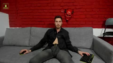 Snapshot of cuteseductor chatting on March 20, 6:29 am HARVEY online show from March 20, 6:29 am