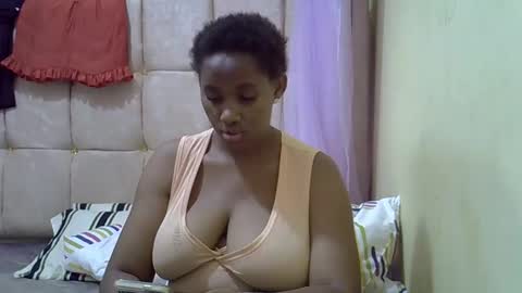 cutestebony1 online show from March 24, 5:12 am