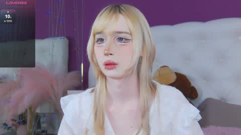 Tomie online show from April 10, 9:30 pm