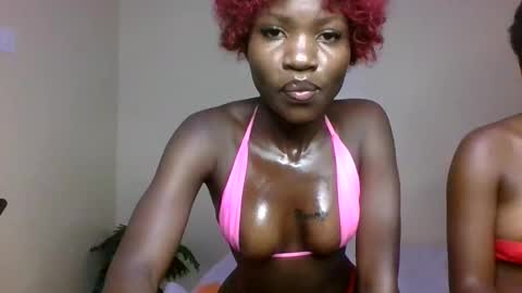 cutey_mara online show from April 30, 5:14 am