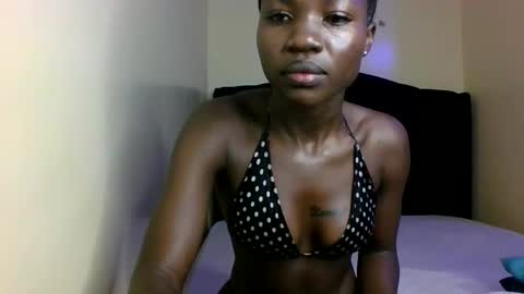 Snapshot of cutey_mara chatting on May 29, 4:54 am cutey_mara online show from May 29, 4:54 am