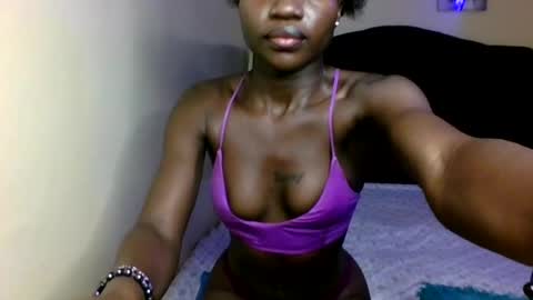 Snapshot of cutey_mara chatting on July 4, 4:51 am cutey_mara online show from July 4, 4:51 am