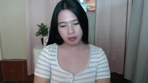 cutie_asianwoman online show from January 8, 7:03 pm