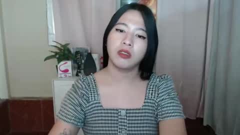 cutie_asianwoman online show from January 18, 7:37 pm