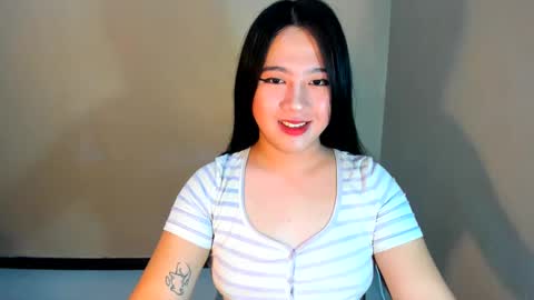 cutie_asianwoman online show from February 17, 7:10 pm