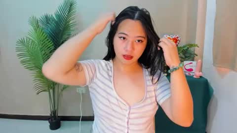 cutie_asianwoman online show from September 14, 7:18 am