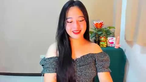 cutie_asianwoman online show from October 4, 7:50 am