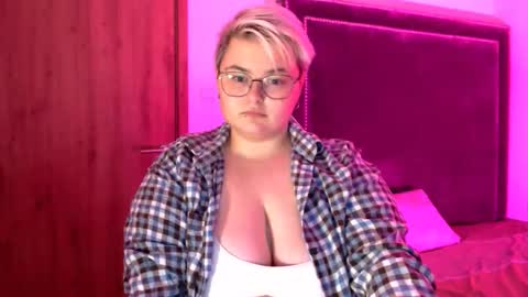 Sophie  Lilith online show from November 23, 6:30 pm