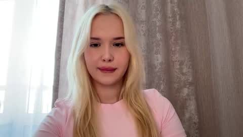 Snapshot of cutiee_chloe chatting on March 28, 7:30 am Chloe online show from March 28, 7:30 am