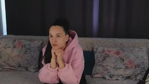 Snapshot of cutiefru1t chatting on April 15, 7:37 am Trisha online show from April 15, 7:37 am