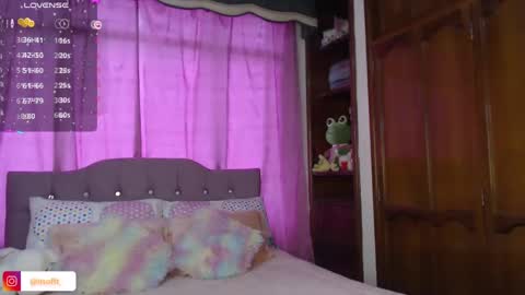 Sophia online show from February 4, 9:52 pm