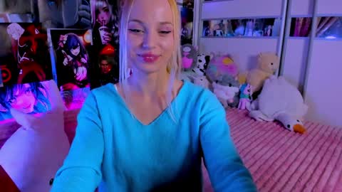 Nora online show from April 16, 9:39 pm