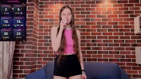 Ashly online show from June 25, 7:07 pm