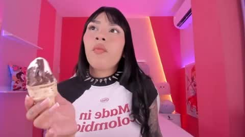 cyberdoll1 online show from July 4, 5:02 am