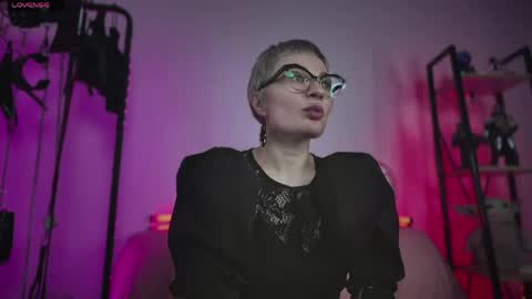 Snapshot of cyberxgoddess_ chatting on May 26, 5:58 am Lily Goddess online show from May 26, 5:58 am