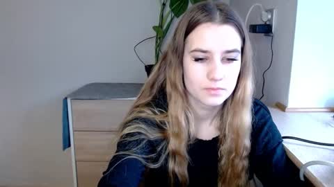 CyntiaNatural online show from February 26, 7:20 am