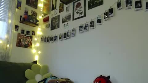 cypresskneez online show from May 15, 2:13 pm