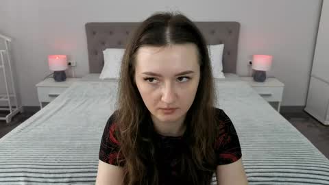 Snapshot of cyrenaluxe chatting on May 7, 5:46 am Cyrena online show from May 7, 5:46 am