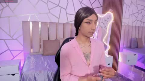 cyrus_tay online show from April 9, 11:48 am