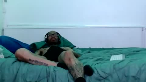 SkinnyTattedGuy online show from June 13, 10:02 am