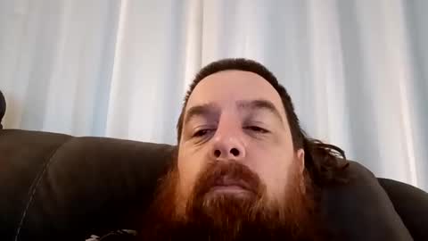 Snapshot of d1988 chatting on December 4, 9:40 am D online show from December 4, 9:40 am