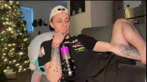 Snapshot of da_danya chatting on February 24, 11:58 pm da_danya online show from February 24, 11:58 pm