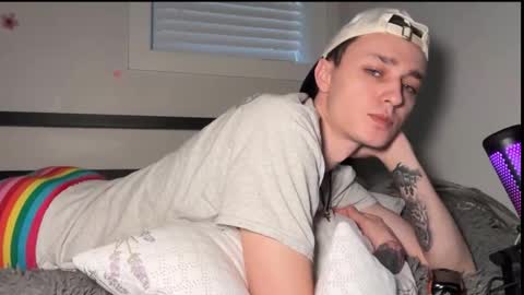 Snapshot of da_danya chatting on March 2, 11:55 pm da_danya online show from March 2, 11:55 pm