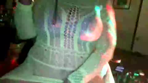 Snapshot of daddett chatting on March 16, 5:44 am Daddett iS Wett online show from March 16, 5:44 am