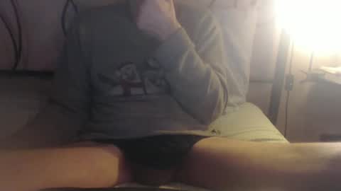 Snapshot of daddylove2017 chatting on December 6, 1:22 pm alby online show from December 6, 1:22 pm