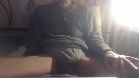 Snapshot of daddylove2017 chatting on December 17, 12:22 pm alby online show from December 17, 12:22 pm