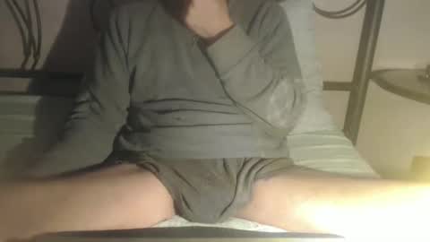 Snapshot of daddylove2017 chatting on December 24, 2:01 pm alby online show from December 24, 2:01 pm