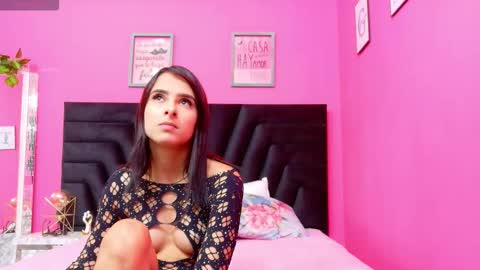 Snapshot of daddyysobsessed_ chatting on December 17, 12:22 pm Channel. online show from December 17, 12:22 pm