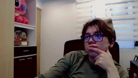 dae_lune online show from February 19, 8:49 pm