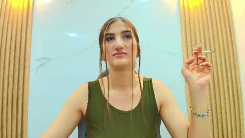Snapshot of dafne_castro6478 chatting on June 29, 5:57 pm Dafne Castro online show from June 29, 5:57 pm