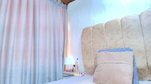 dafne_quenn online show from February 23, 1:08 pm