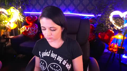 Dafni Mon online show from February 6, 1:43 pm