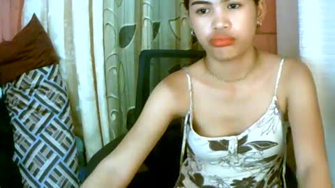 Snapshot of dahlia_123 chatting on December 9, 12:30 pm Im Dahlia online show from December 9, 12:30 pm