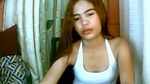 Snapshot of dahlia_123 chatting on December 17, 5:07 am Im Dahlia online show from December 17, 5:07 am