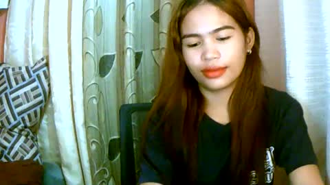 Snapshot of dahlia_123 chatting on December 21, 12:42 am Im Dahlia online show from December 21, 12:42 am