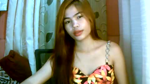 Snapshot of dahlia_123 chatting on January 17, 10:44 am Im Dahlia online show from January 17, 10:44 am