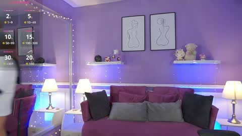 Dahlia Grey online show from April 10, 11:37 am