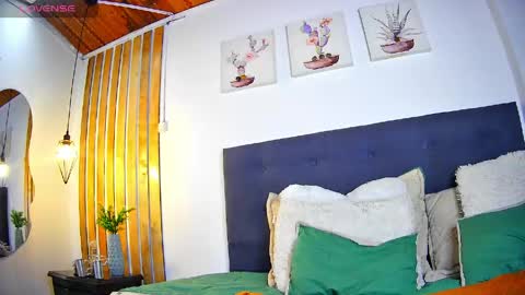 DAHYAN online show from April 28, 2:44 pm