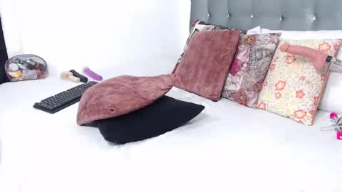 Daiisha.. online show from December 17, 9:54 pm