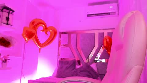 Snapshot of daila_01 chatting on February 15, 6:12 am Daila online show from February 15, 6:12 am